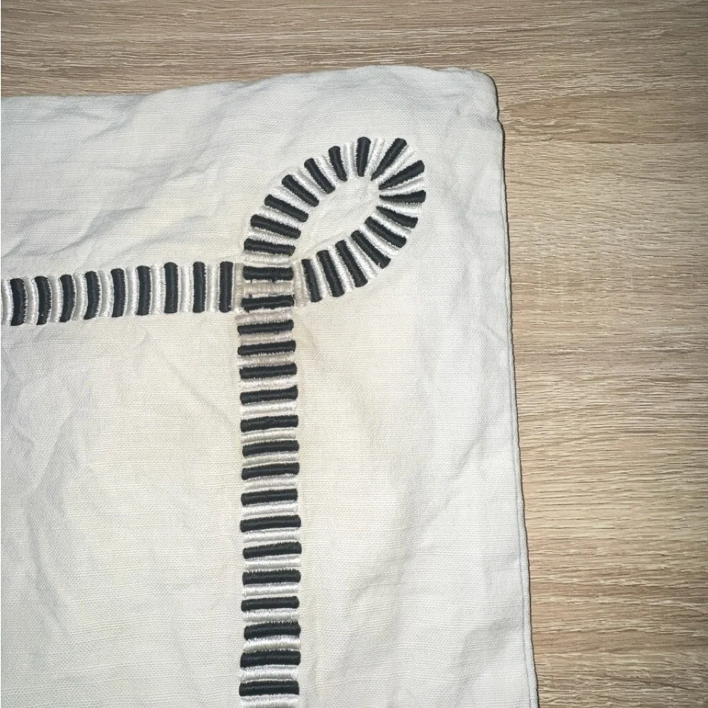 Anthropologie‎ Black Embroidered Trim White Cotton Decorative Pillow Cover 18x18